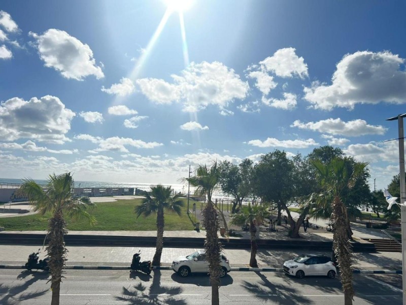 Image: חופים מול הים