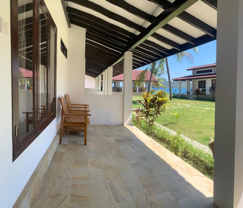 Image: Balong Balong Surf Bungalows & Restaurant