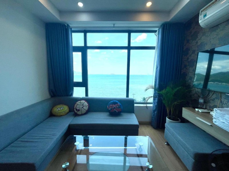 Image: Beachfront Hon Chong Nha Trang Apartment