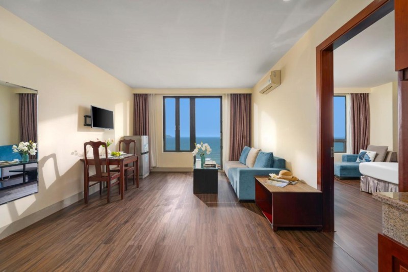 Image: SeaFront Hotel DaNang