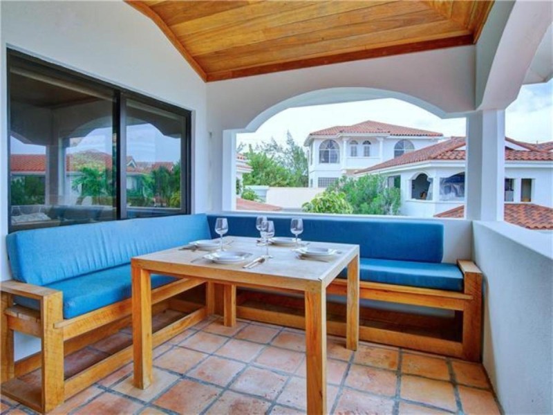 Image: Isla Bonita Yacht Club