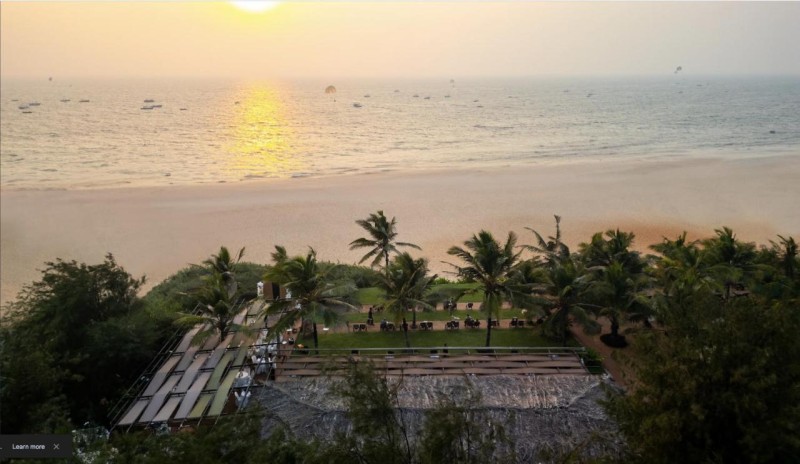 Image: Chalston Beach Resort