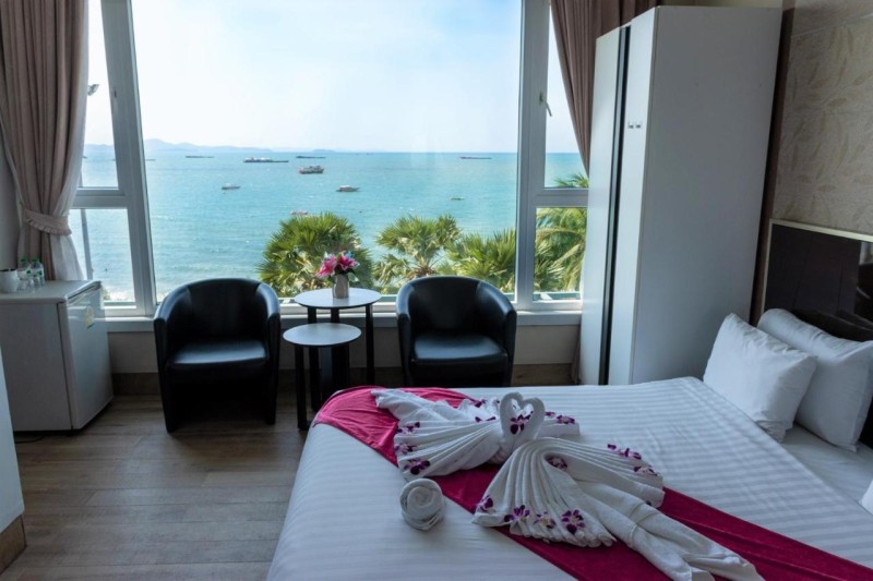 Image: The Beach Front Resort, Pattaya