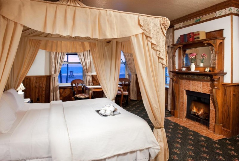 Image: Doryman's Oceanfront Inn
