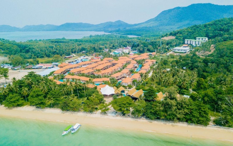 Image: Blue Bay Resort - Access to Pool and Beach-Phuket & Krabi