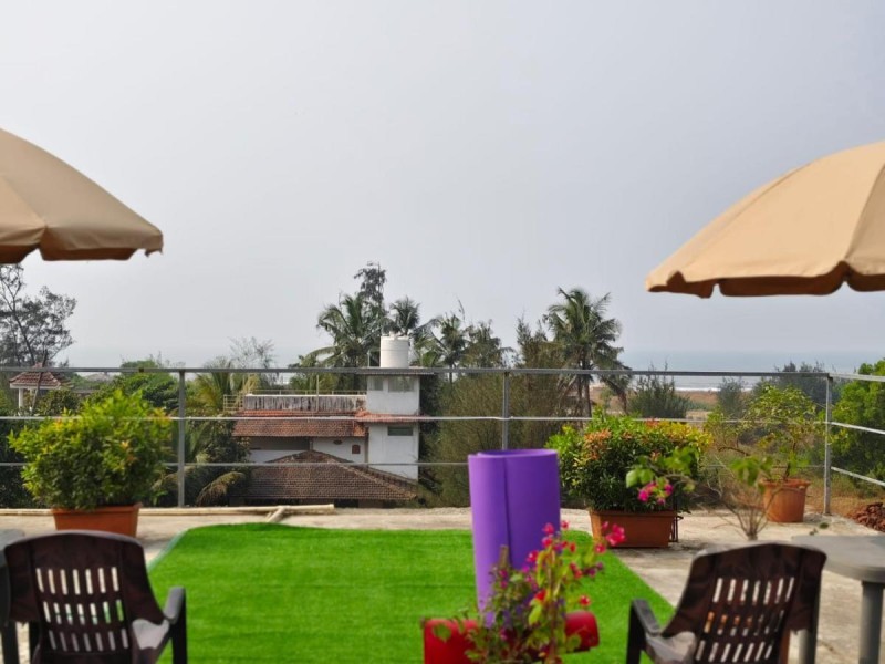 Image: Last Minute Trip Hostel Morjim-By The Sea
