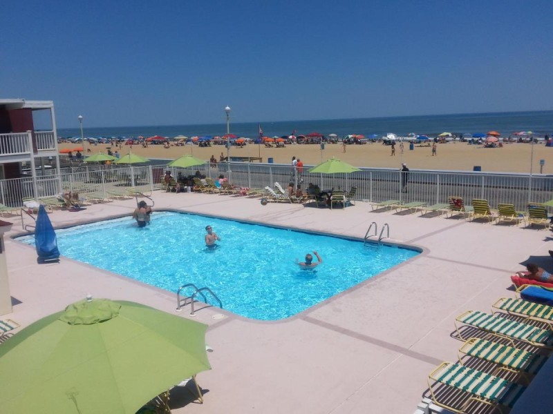 Image: Fish Tales Boardwalk Inn & Ocean Mecca Motel