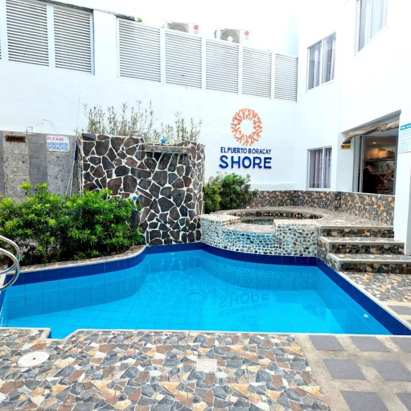 Image: El Puerto Boracay Shore