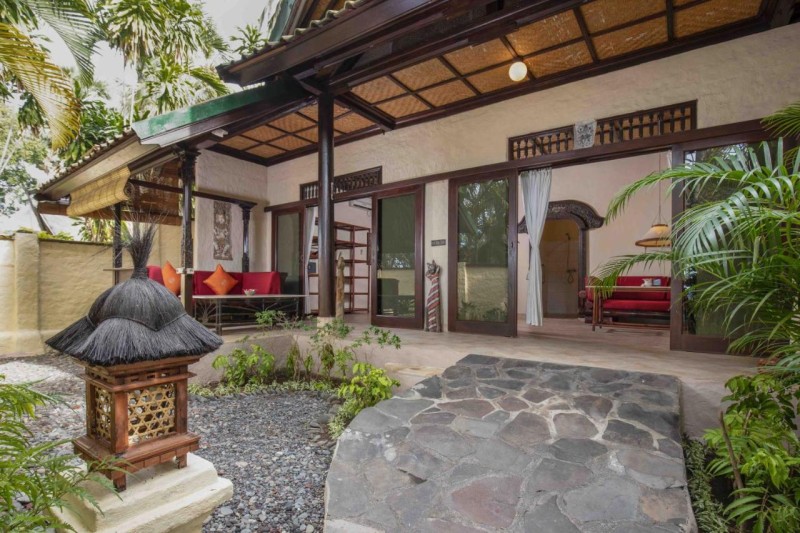 Image: Alam Anda Ocean Front Resort & Spa Dive Resort