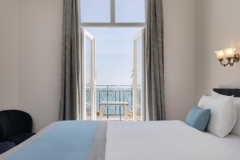 Image: The Cumberland Hotel