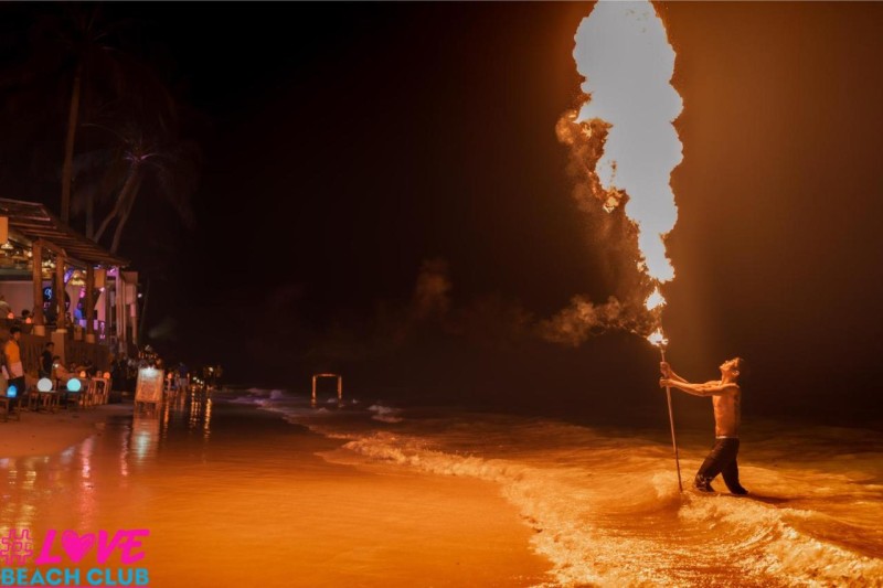 Image: LOVE beach club Koh Samui