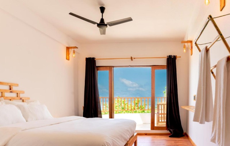 Image: Manta Sea View Himandhoo