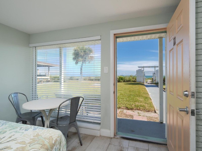 Image: Sea Aire Oceanfront Inn