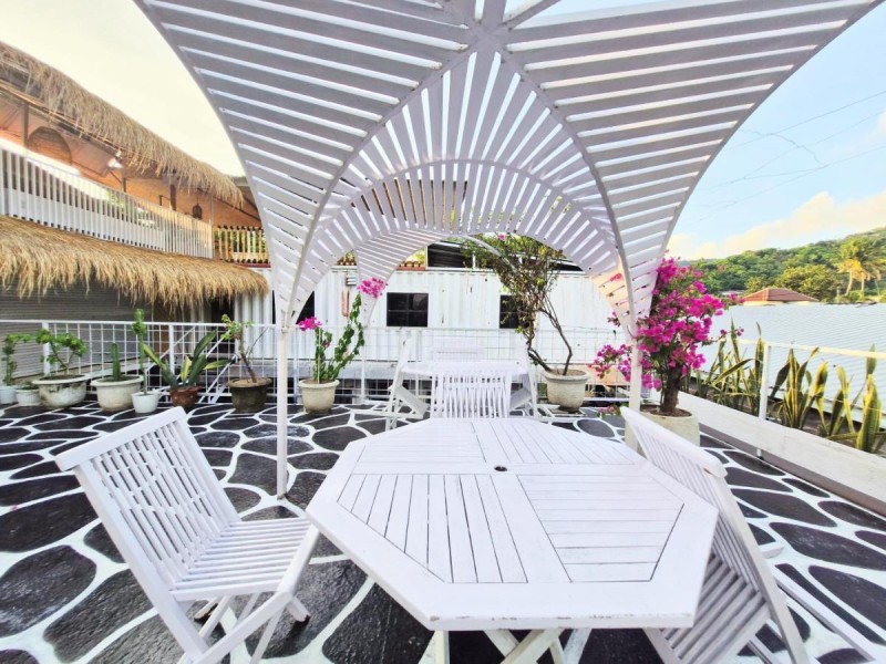 Image: Container Hostel Senggigi
