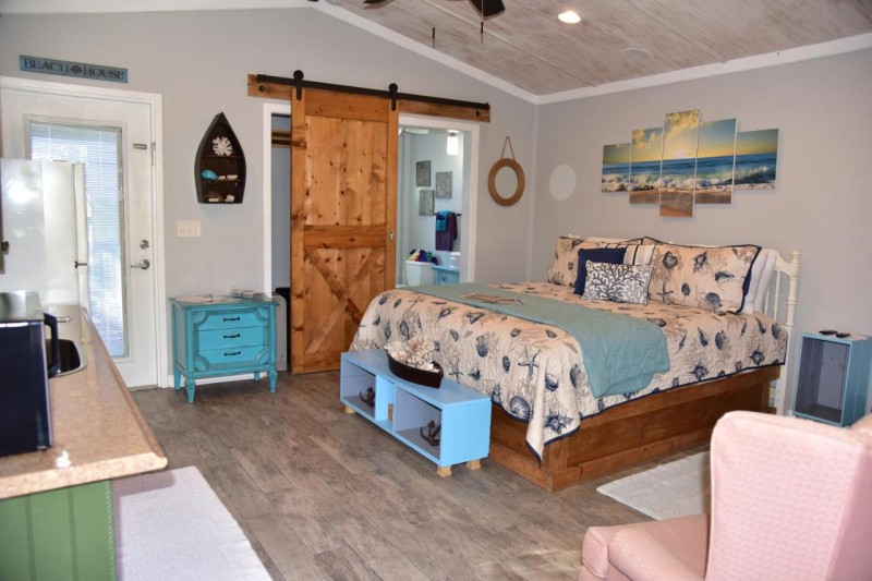 Image: The Beach House at Si Como No Inn