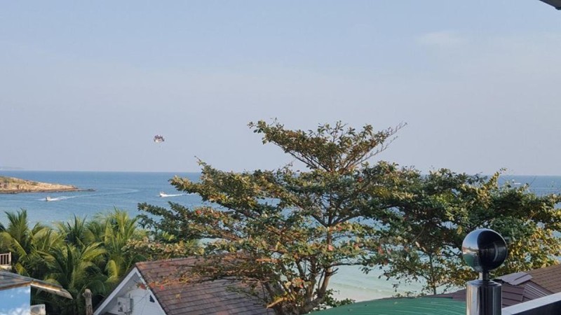 Image: Sinsamut Koh Samed