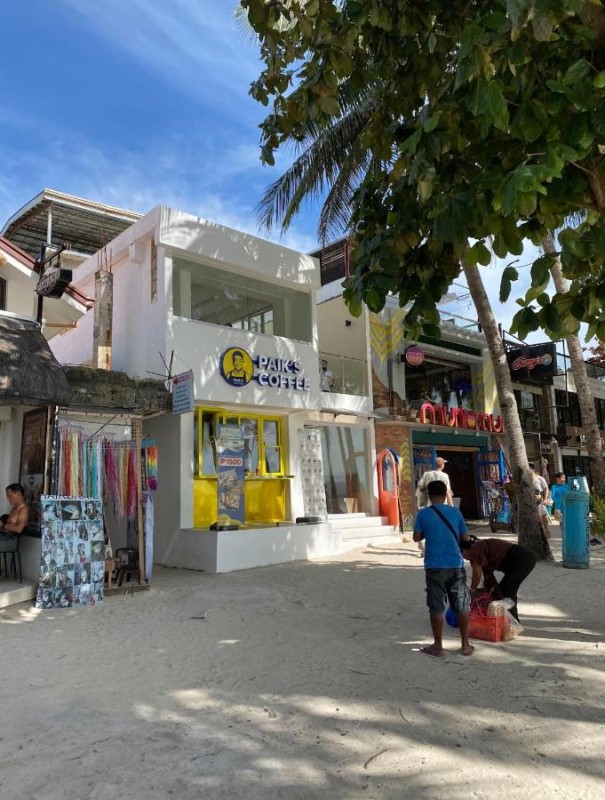 Image: Sunvilla beachfront hotel