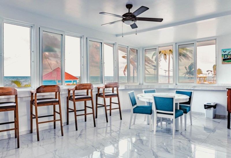 Image: Bonefish Hotel