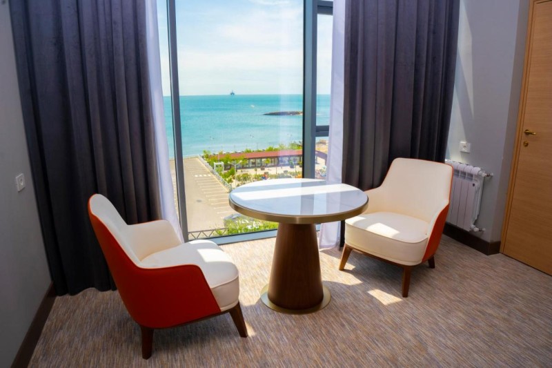 Image: Port Marine Hotel By HOLLYWOOD