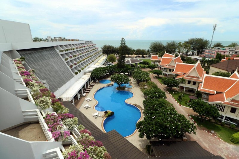 Image: Methavalai Hotel