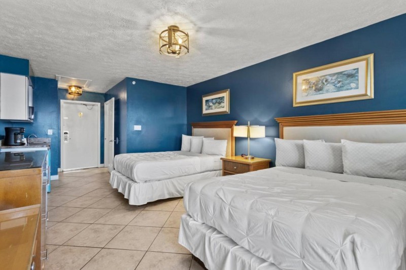 Image: Ocean View Hotel Room with Balcony- 2 Full Beds #22