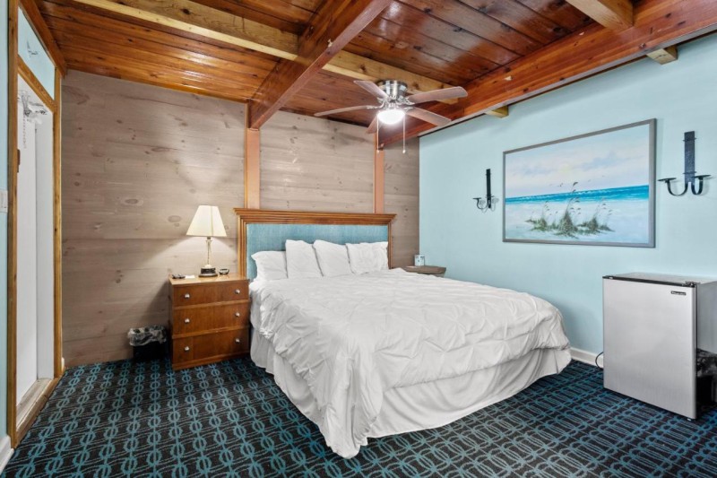 Image: Oceanfront Inn, Inlet View, King Bed, #5