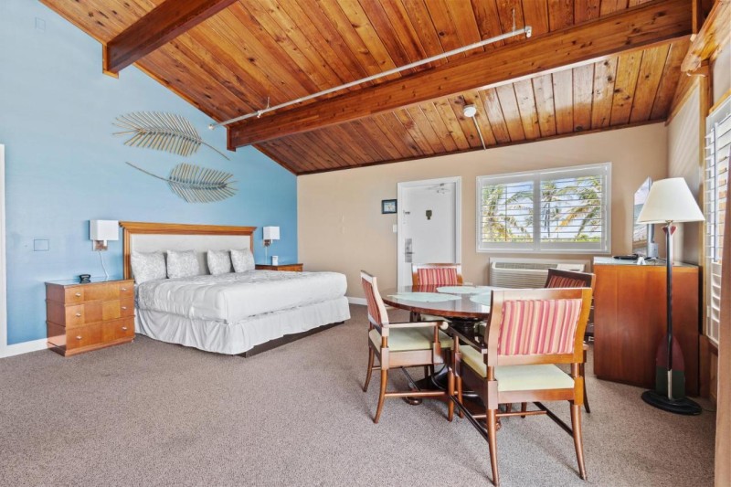 Image: Oceanfront Inn Suite, Ocean and Inlet Views, King Bed, #12