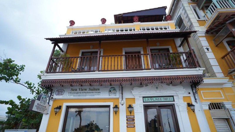 Image: La Plage Seaview Suites