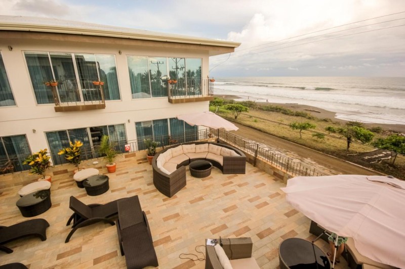Image: Beachfront Hotel Tramonto