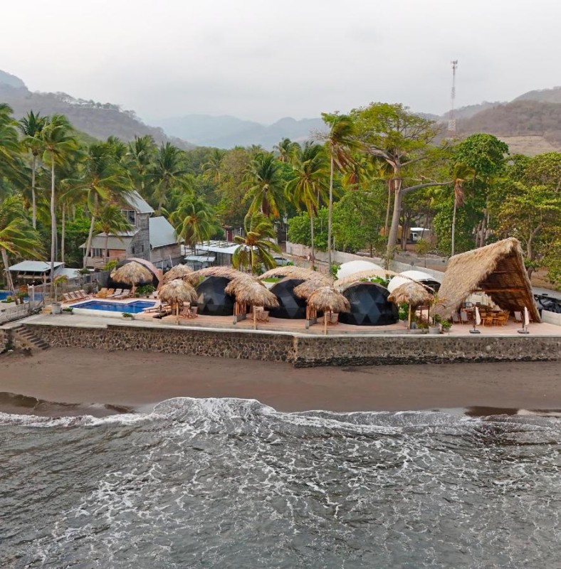 Image: Almare Zonte - BeachFront Glamping Hotel