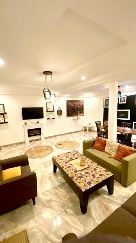 Image: Belle maison familiale spacieuse à Dakar Sénégal HOME TERANGA