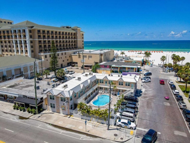 Image: Clearwater Beach Suites #105