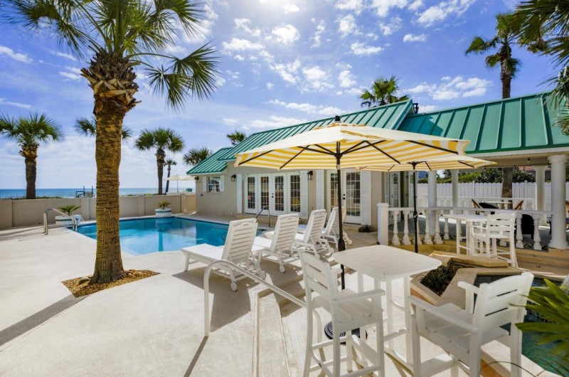 Image: Island Cottage Inn