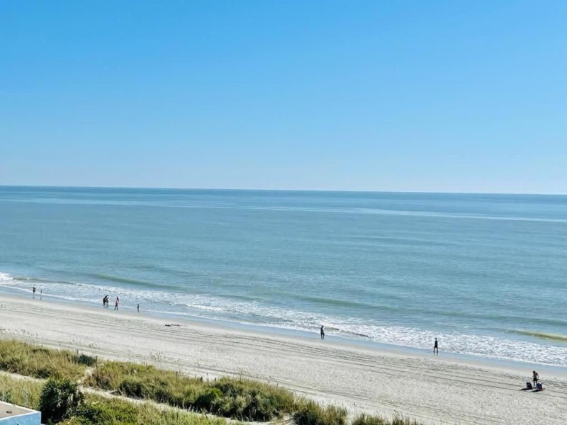 Image: LA7 Ocean View beautiful condo right on the beach