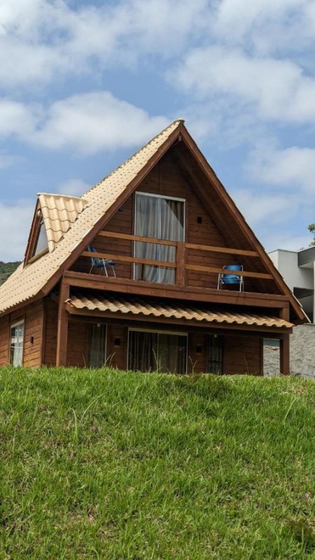 Image: Seafront cabin in a private area