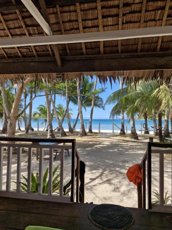 Image: White Hat EL NIDO
