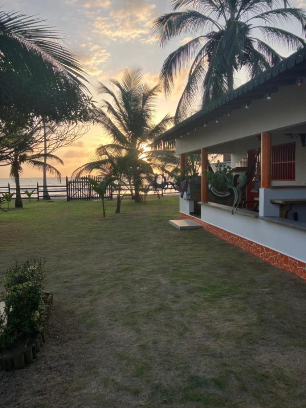 Image: Donde Andres en la Playa