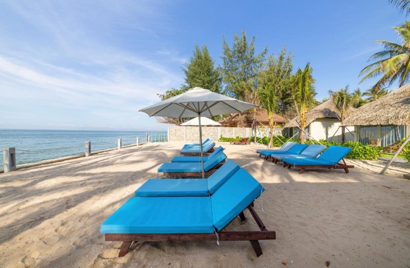 Image: Coco Cottage Beachfront Resort