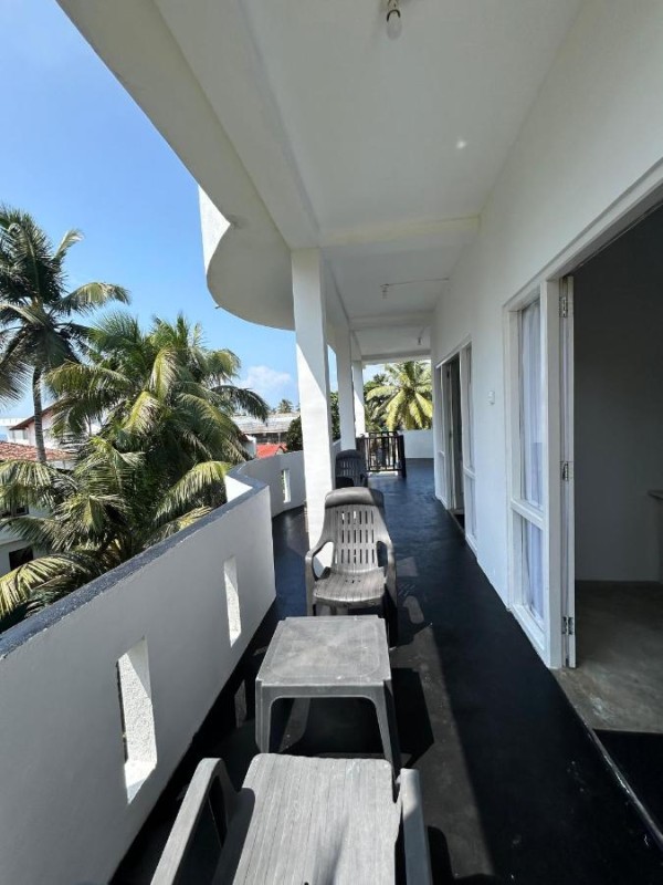 Image: White House & Sea Food Restaurant