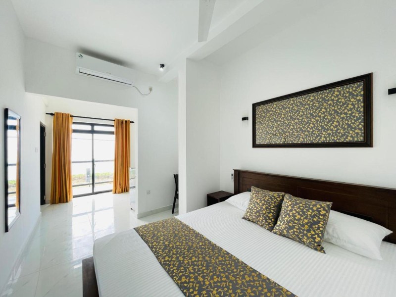 Image: AYA Sea View Hotel