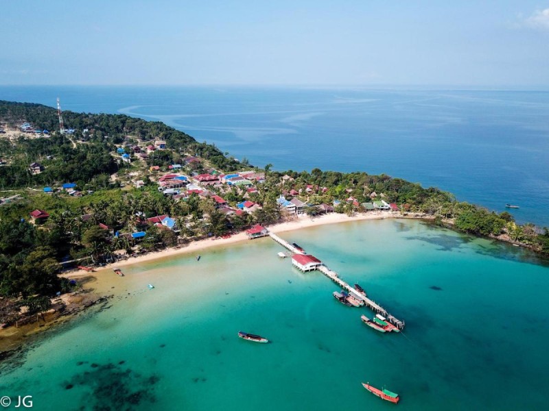 Image: Easy Tiger - M'Pai Bay Beach, Koh Rong Sanloem
