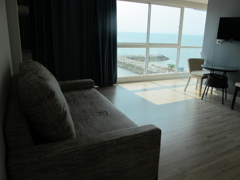 Image: Nantra Pattaya Baan Ampoe Beach