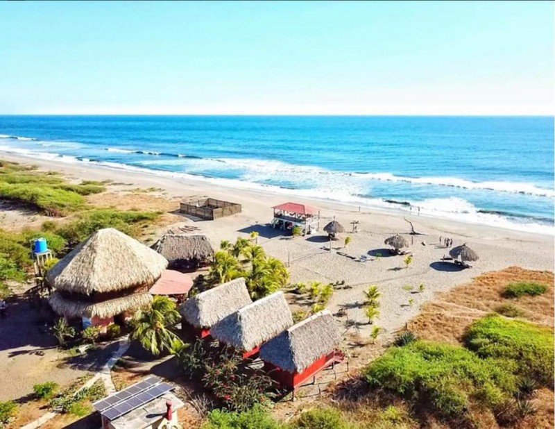Image: Surfing Turtle Lodge
