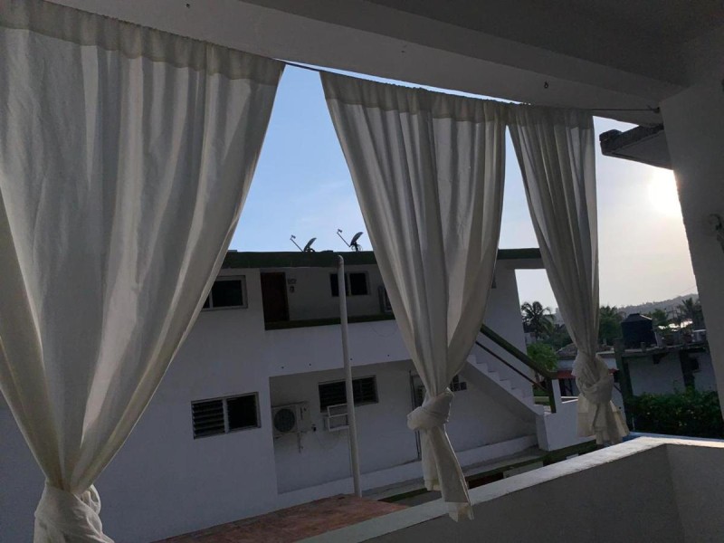 Image: hotel las olas zicatela