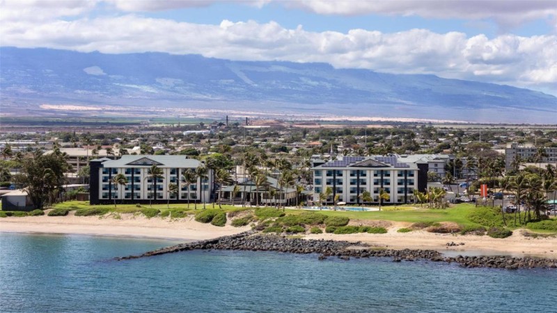 Image: Hampton Inn & Suites Maui North Shore