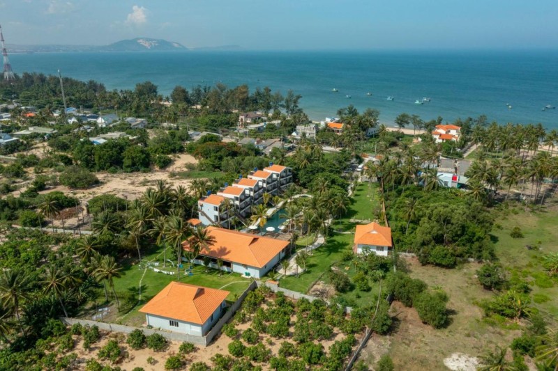 Image: Charm Hon Rom Villas Resort