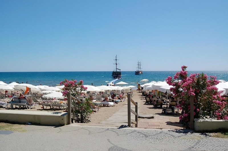 Image: Linda Beach Hotel Side