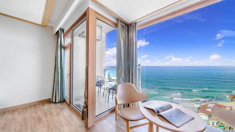 Image: Gangneung Four Season Hotel and Pension