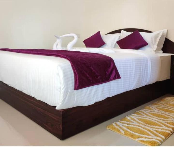 Image: Organic Villa Cliff Cottages