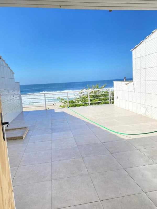 Image: Surf Zone Hostel